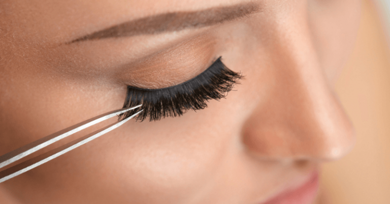 How to apply and remove fake eyelashes in a safe and effective manner?