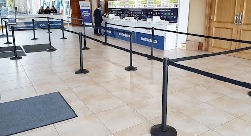 How Retractable Belt Stanchions Can Enhance Safety